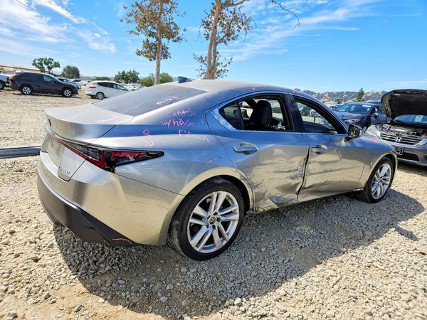 2021 LEXUS IS 300 Comfort