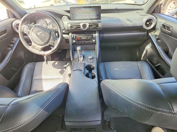 2021 LEXUS IS 300 Comfort