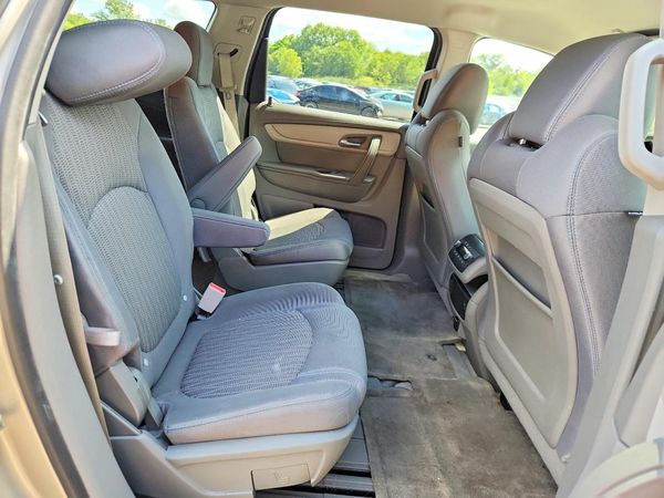 2016 CHEVROLET TRAVERSE 2LT