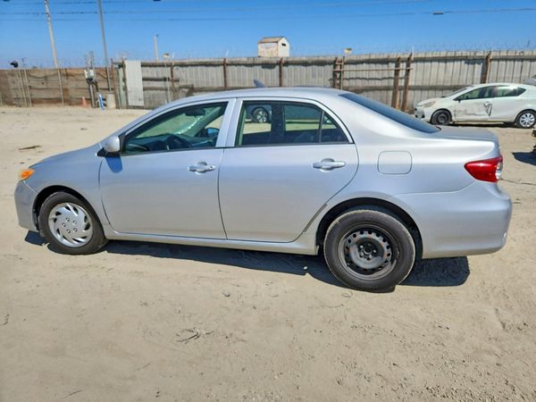 2012 TOYOTA COROLLA