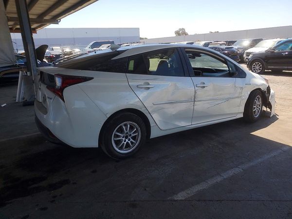 2019 TOYOTA PRIUS L/LE/XLE/LTD.