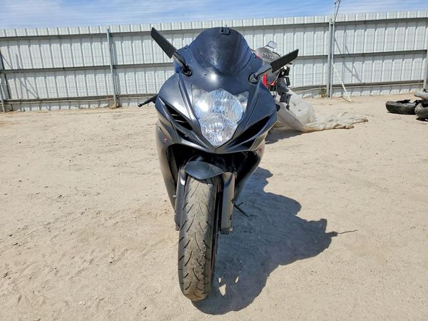 2017 SUZUKI GSXR600 — DIRF