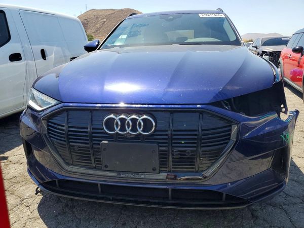 2021 AUDI E-TRON