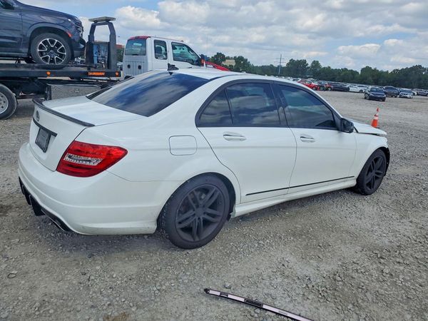 2014 MERCEDES-BENZ C C300 4 MATIC