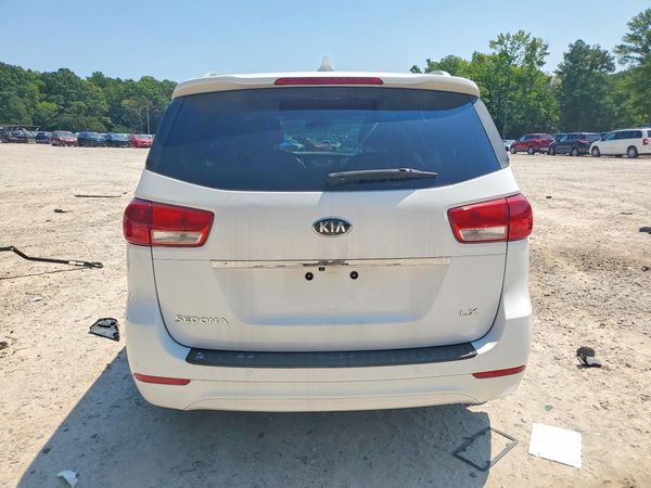 2015 KIA SEDONA GL - Middle-low