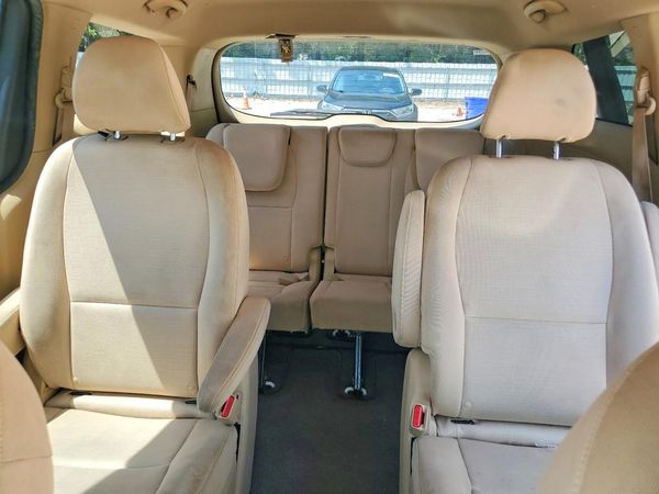 2015 KIA SEDONA GL - Middle-low