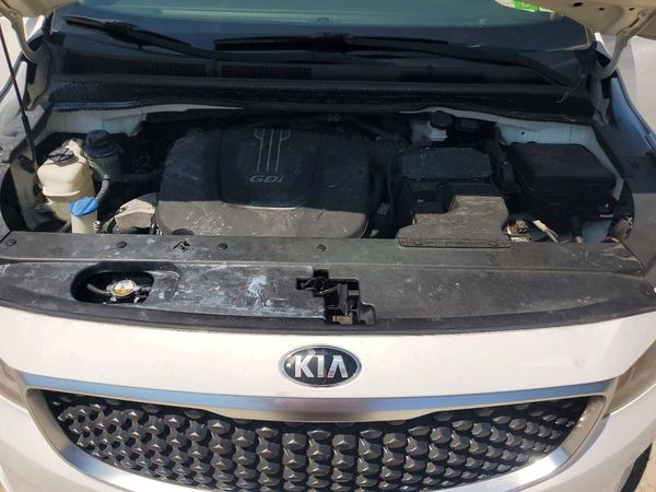 2015 KIA SEDONA GL - Middle-low