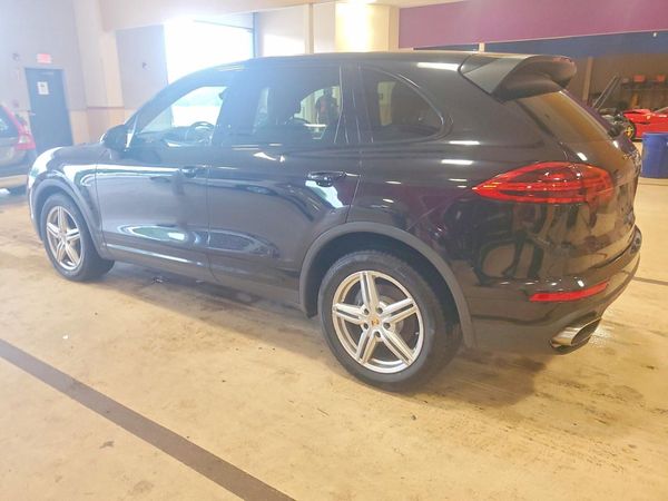 2015 PORSCHE CAYENNE