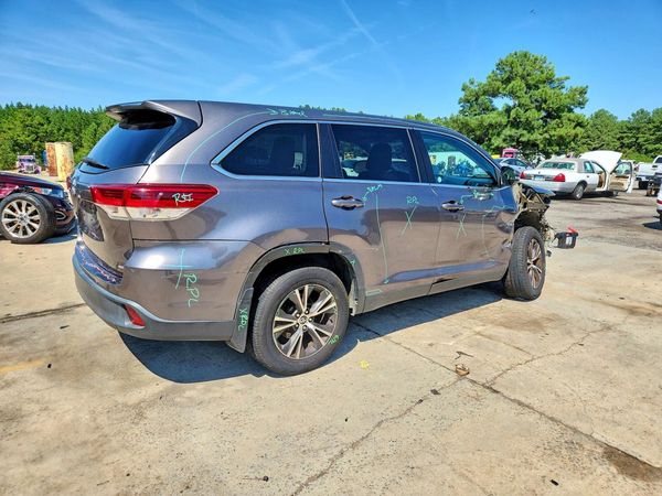 2019 TOYOTA HIGHLANDER