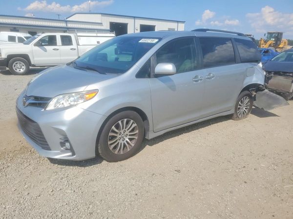 2020 TOYOTA SIENNA Q grade