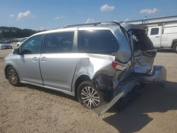 2020 TOYOTA SIENNA Q grade
