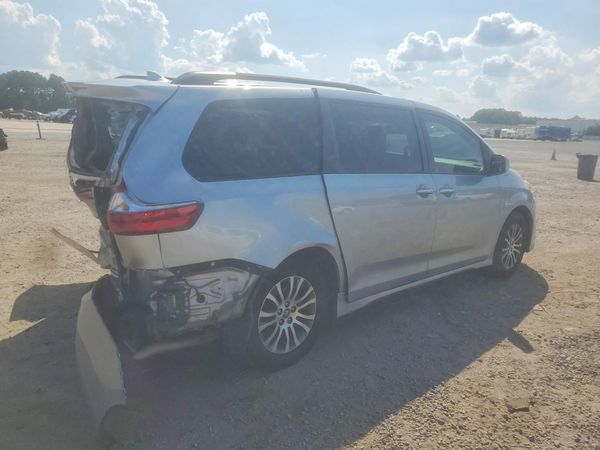 2020 TOYOTA SIENNA Q grade