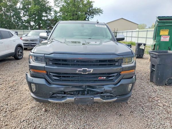 2017 CHEVROLET SILVERADO LT