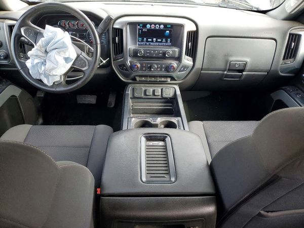 2017 CHEVROLET SILVERADO LT