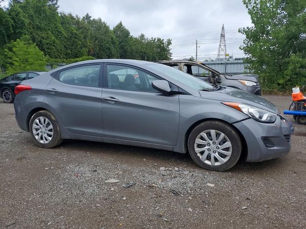 2013 HYUNDAI ELANTRA