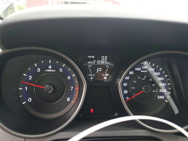 2013 HYUNDAI ELANTRA