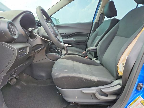 2023 NISSAN KICKS S