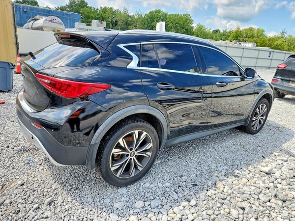 2017 INFINITI QX30