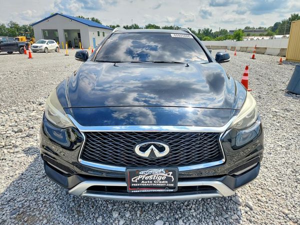 2017 INFINITI QX30