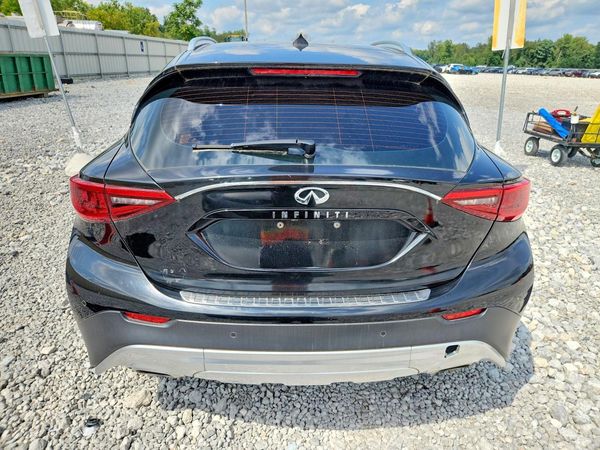 2017 INFINITI QX30