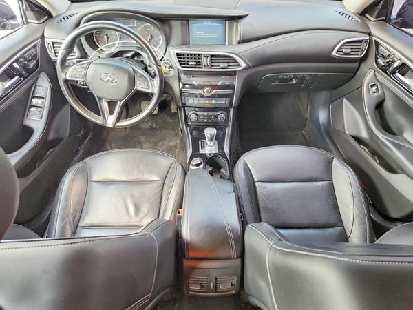 2017 INFINITI QX30
