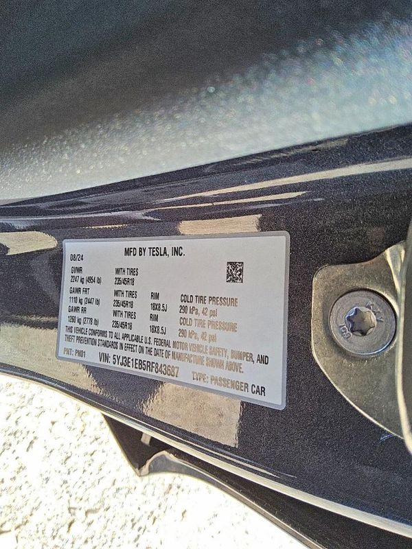 2024 TESLA MODEL 3 — VINS