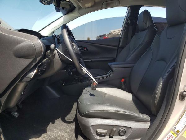 2020 TOYOTA PRIUS — DENT