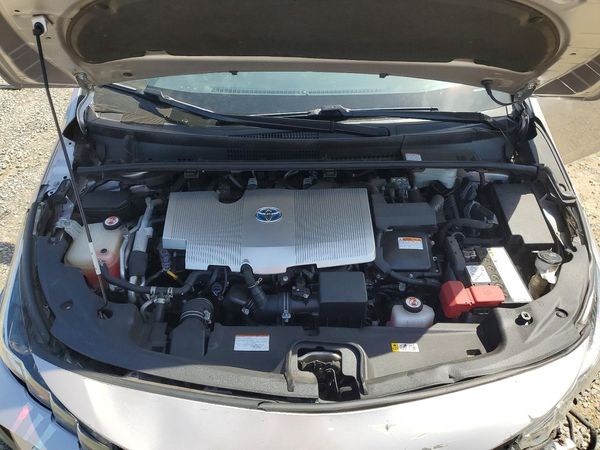 2020 TOYOTA PRIUS — Engine bay