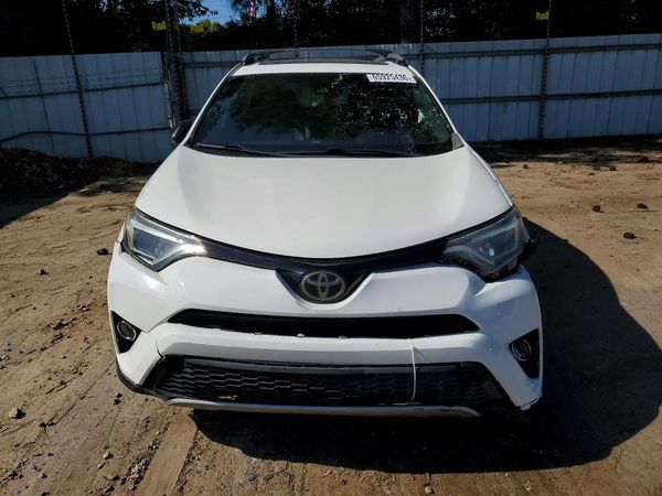 2017 TOYOTA RAV4 SE