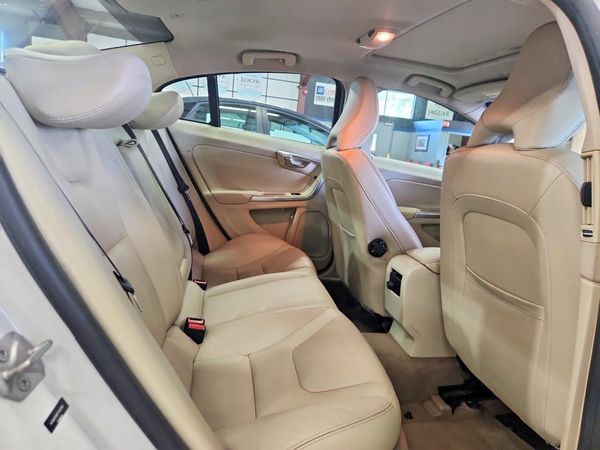2015 VOLVO S60 Premier (non R design) — PSRS