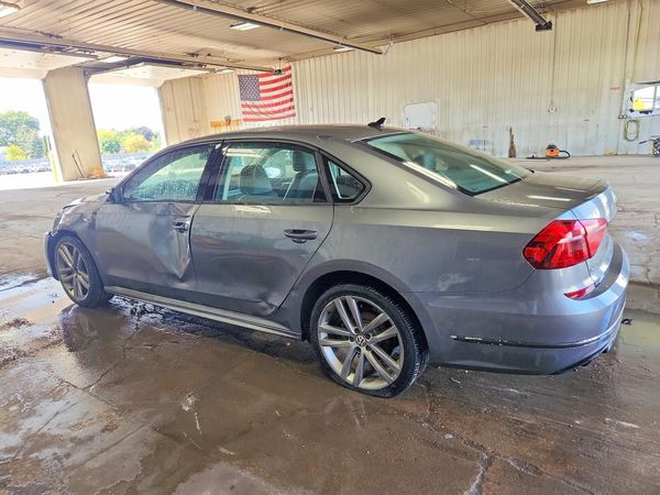2018 VOLKSWAGEN PASSAT S, R-Line — DSRA