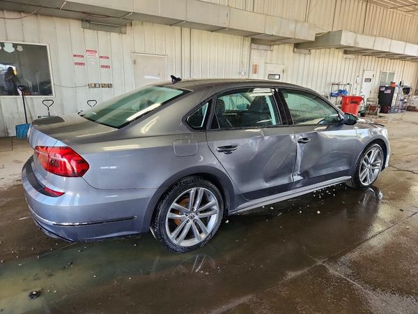 2018 VOLKSWAGEN PASSAT S, R-Line — PSRA