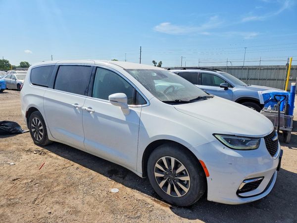 2022 CHRYSLER PACIFICA