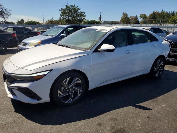 2025 HYUNDAI ELANTRA Limited