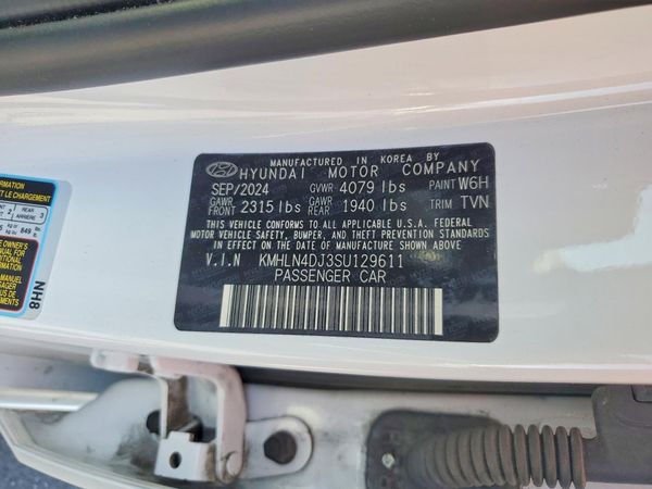 2025 HYUNDAI ELANTRA Limited