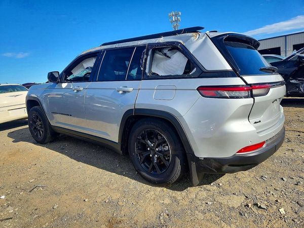 2026 JEEP CHEROKEE Base, Laredo — DSRA