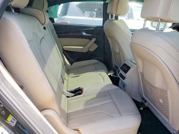 2022 AUDI Q5 S Line quattro Premium