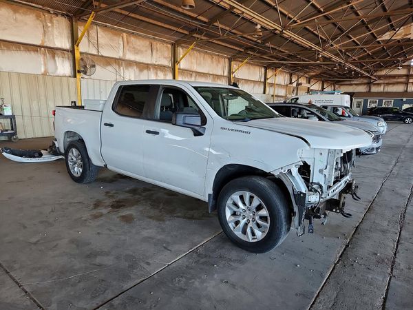 2021 CHEVROLET SILVERADO Custom — Passenger 3/4