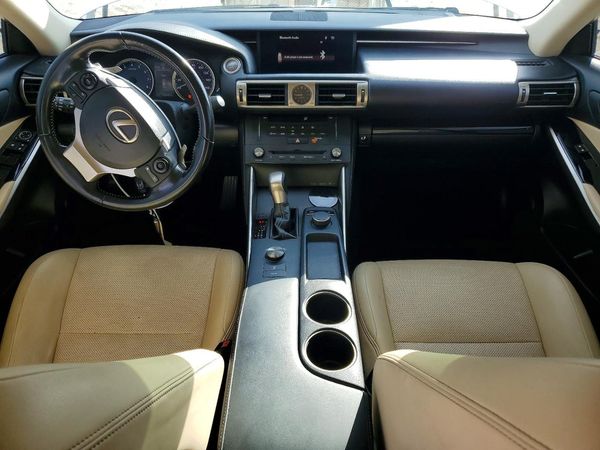 2016 LEXUS IS