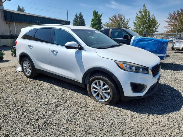 2017 KIA SORENTO L, LX