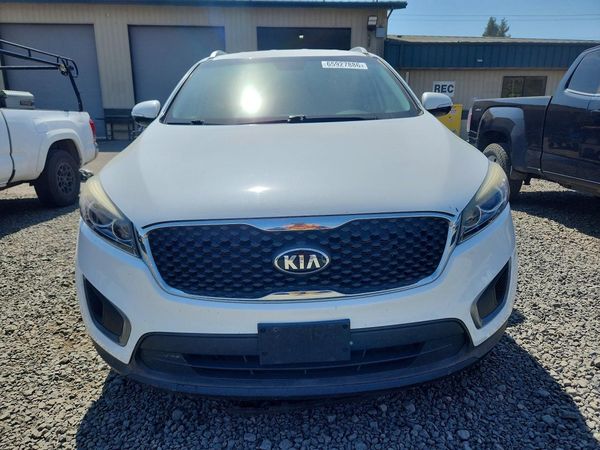 2017 KIA SORENTO L, LX