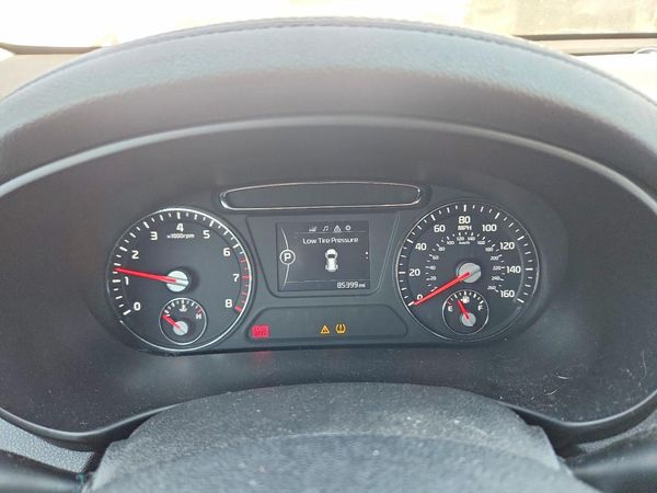 2017 KIA SORENTO L, LX