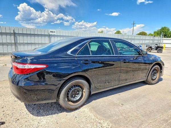2016 TOYOTA CAMRY