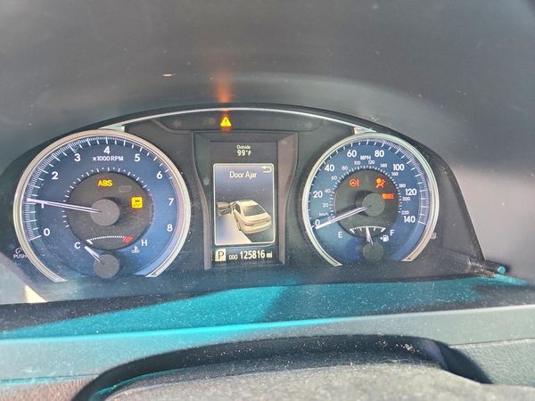 2016 TOYOTA CAMRY