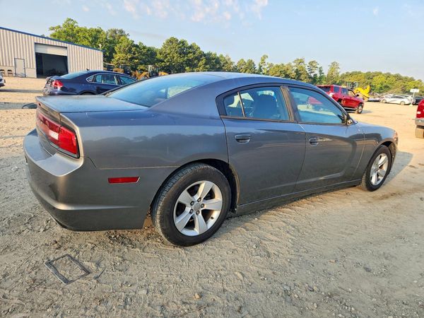 2012 DODGE CHARGER SE