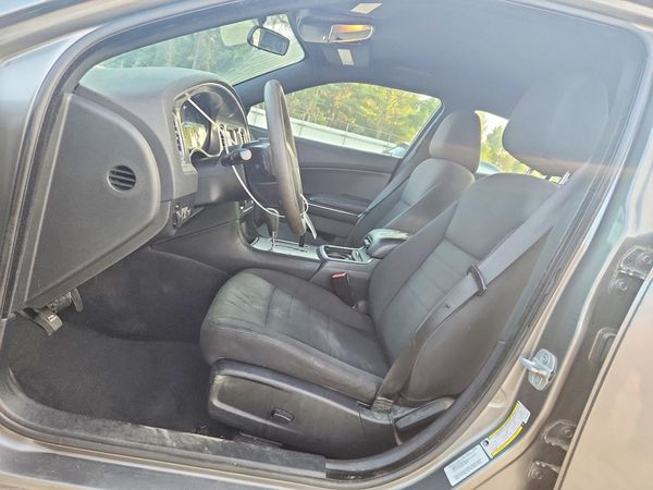 2012 DODGE CHARGER SE