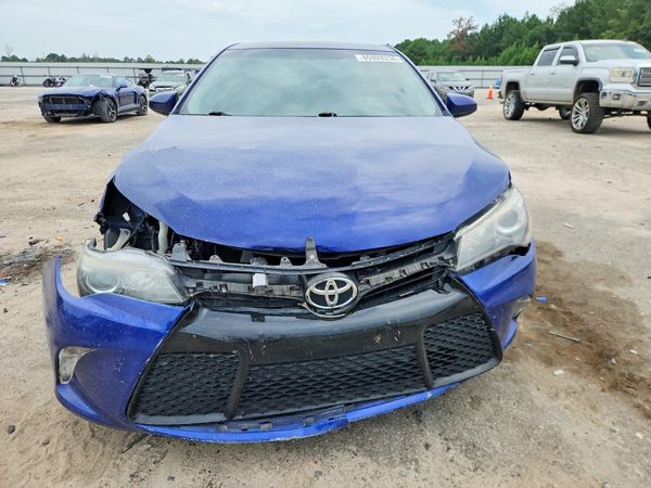 2015 TOYOTA CAMRY