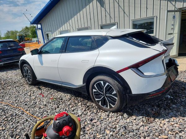 2023 KIA EV6