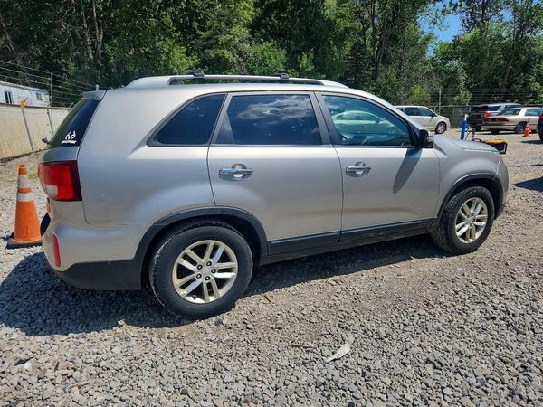 2014 KIA SORENTO Base/ LX