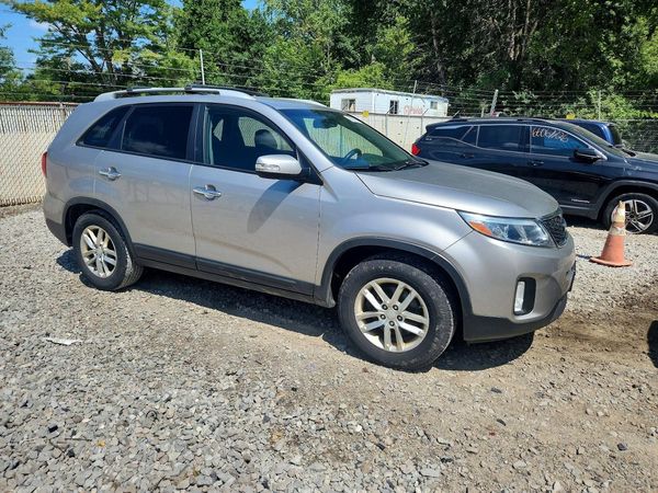 2014 KIA SORENTO Base/ LX